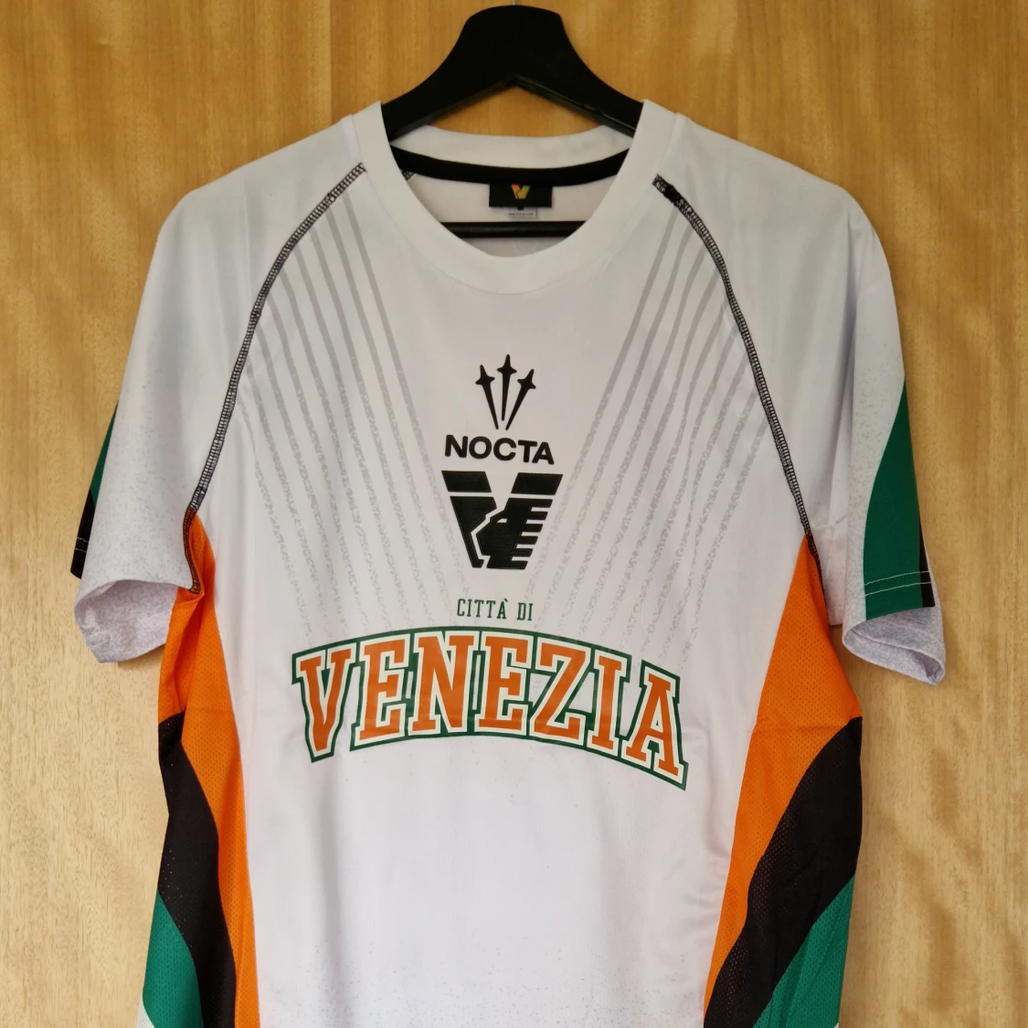 Venezia fotbollströja 25-26