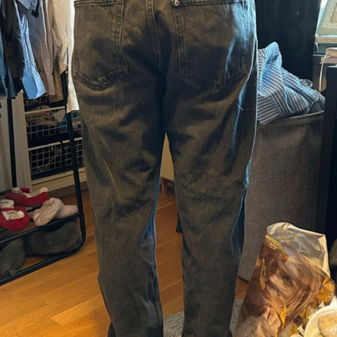 Mörkgrå raka jeans - 1