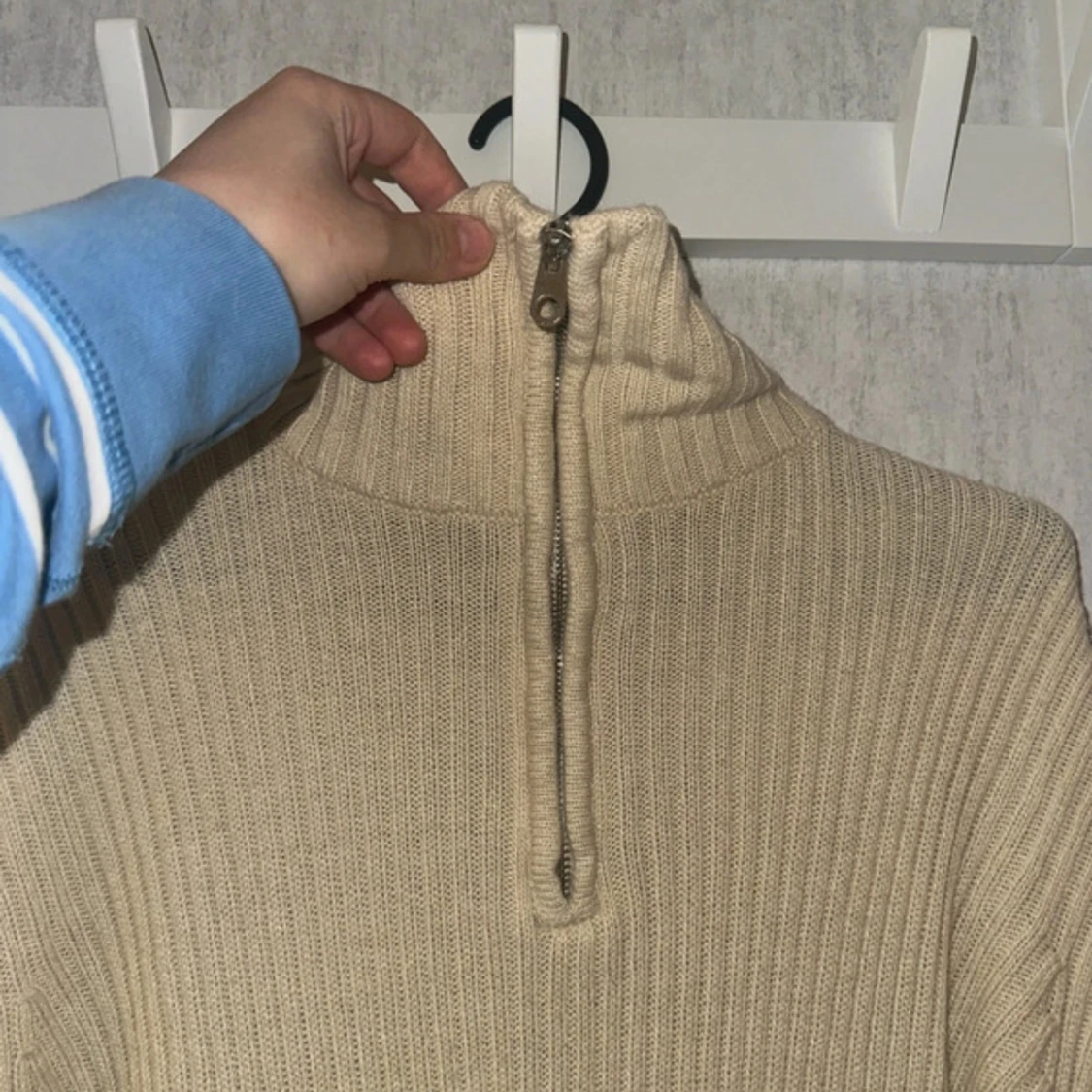 Beige ribbad tröja med half zip - 2