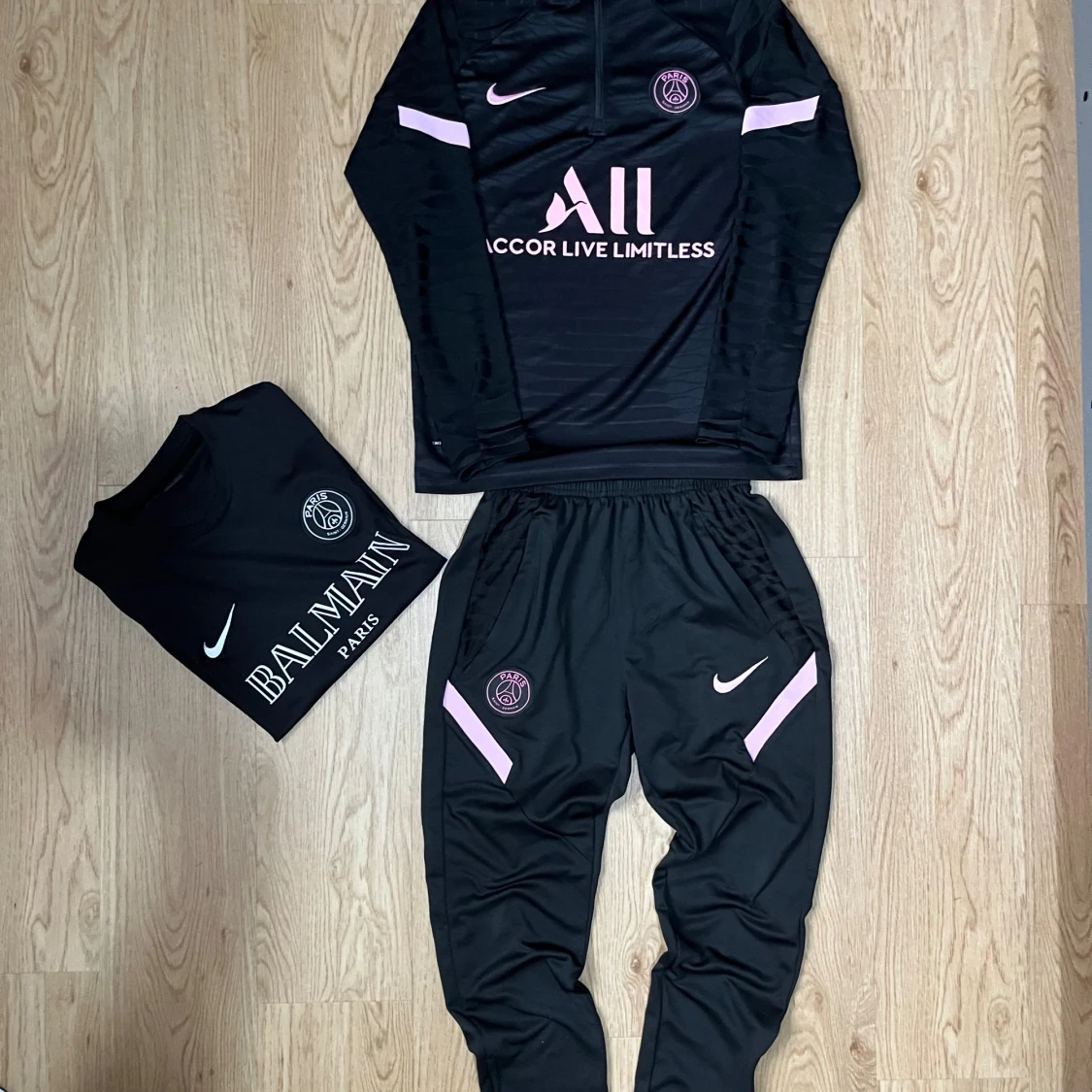 PSG x Nike tracksuit + Balmain t-shirt – storlek S/M