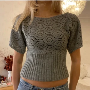 Grå stickad  topp - Super fin, vet inte märket💞 nyskick