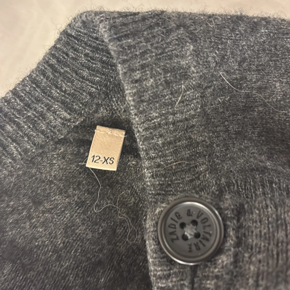 Grå stickad tröja med röda stjärnor Zadig & Voltaire - 3