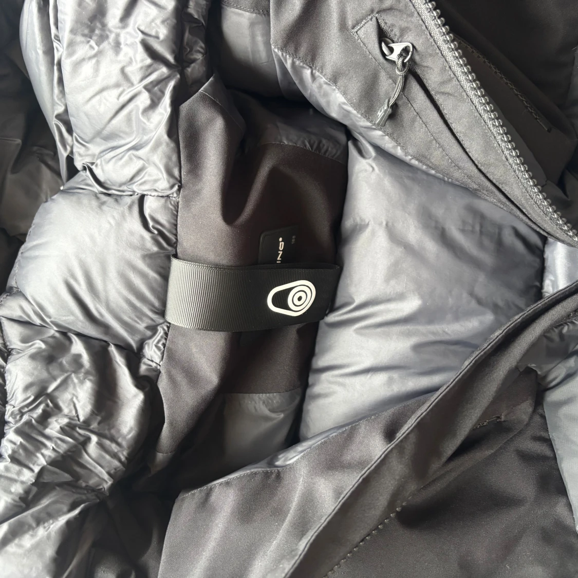 Svart och grå dunjacka Sail Racing - 2