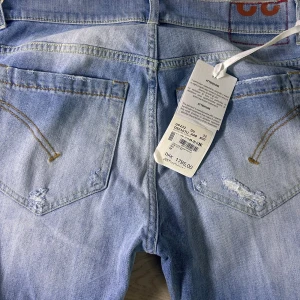 Helt nya dondup George jeans - Nya | Size 32  | fraktar spårbart inom 24 timmar |  för att köpa klicka ” köp nu” | vid frågor skriv ett meddelande |