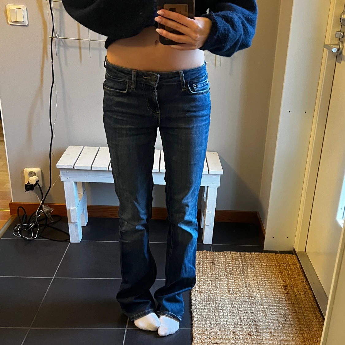Mörkblå bootcut lowwaist jeans