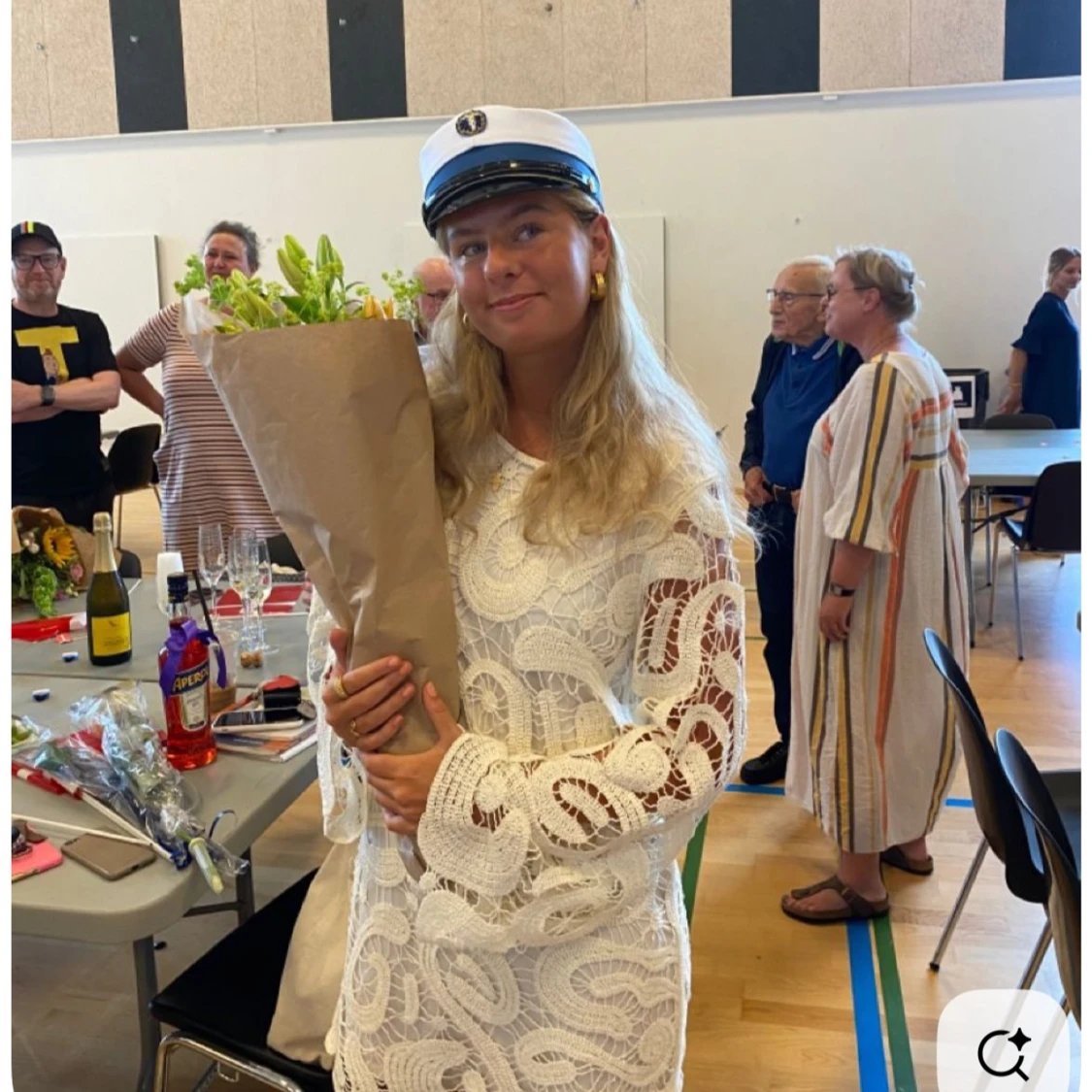 SÖKER H&M KLÄNNING - 1