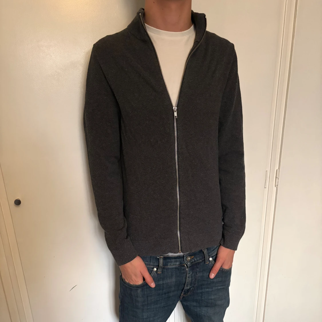 Mörkgrå kofta från Jack & Jones