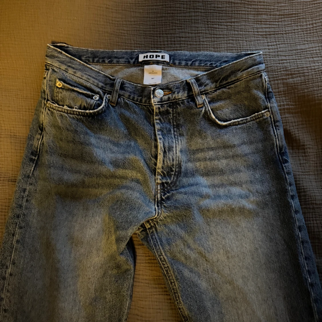 Blå raka jeans från HOPE