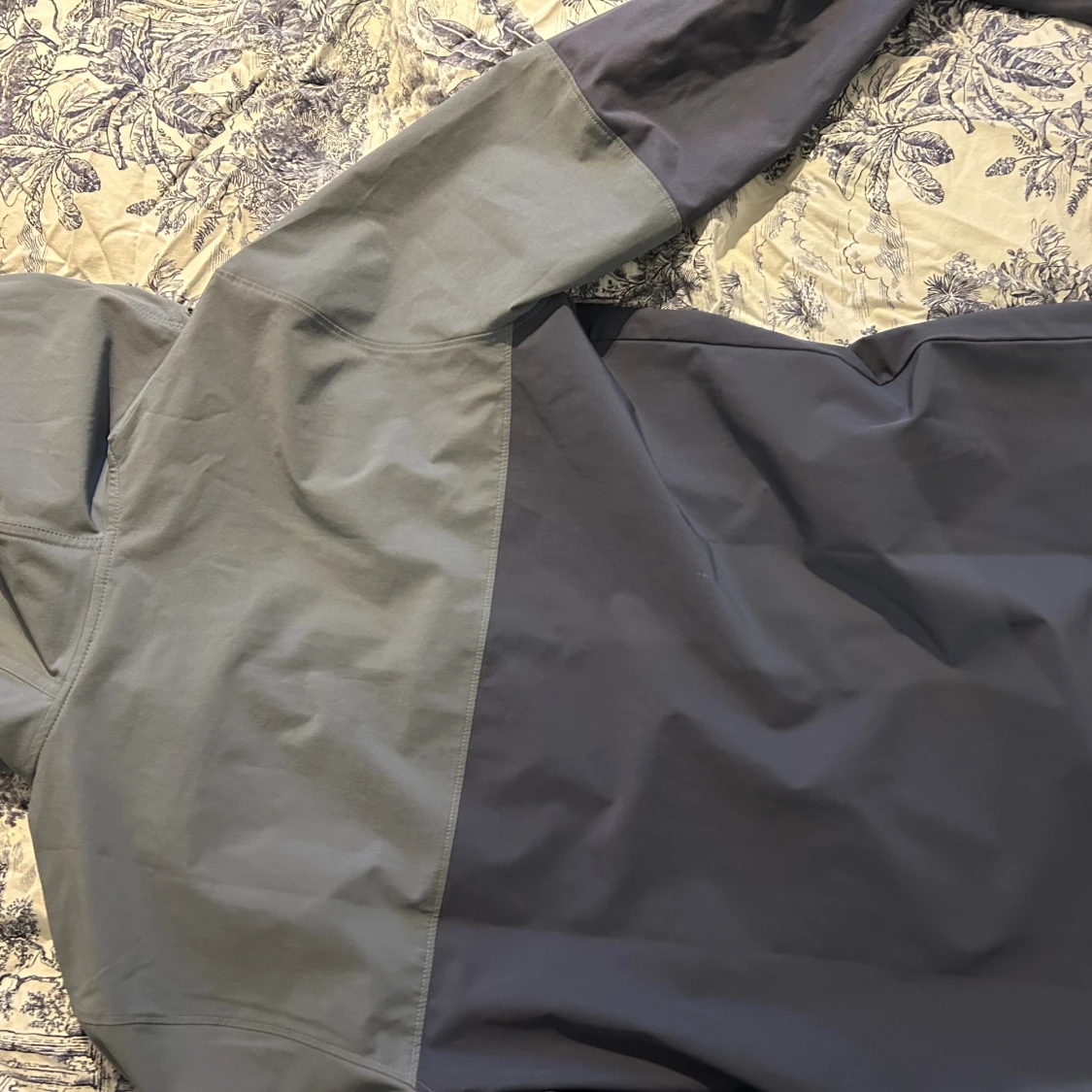 Under armour windbreaker  - 3