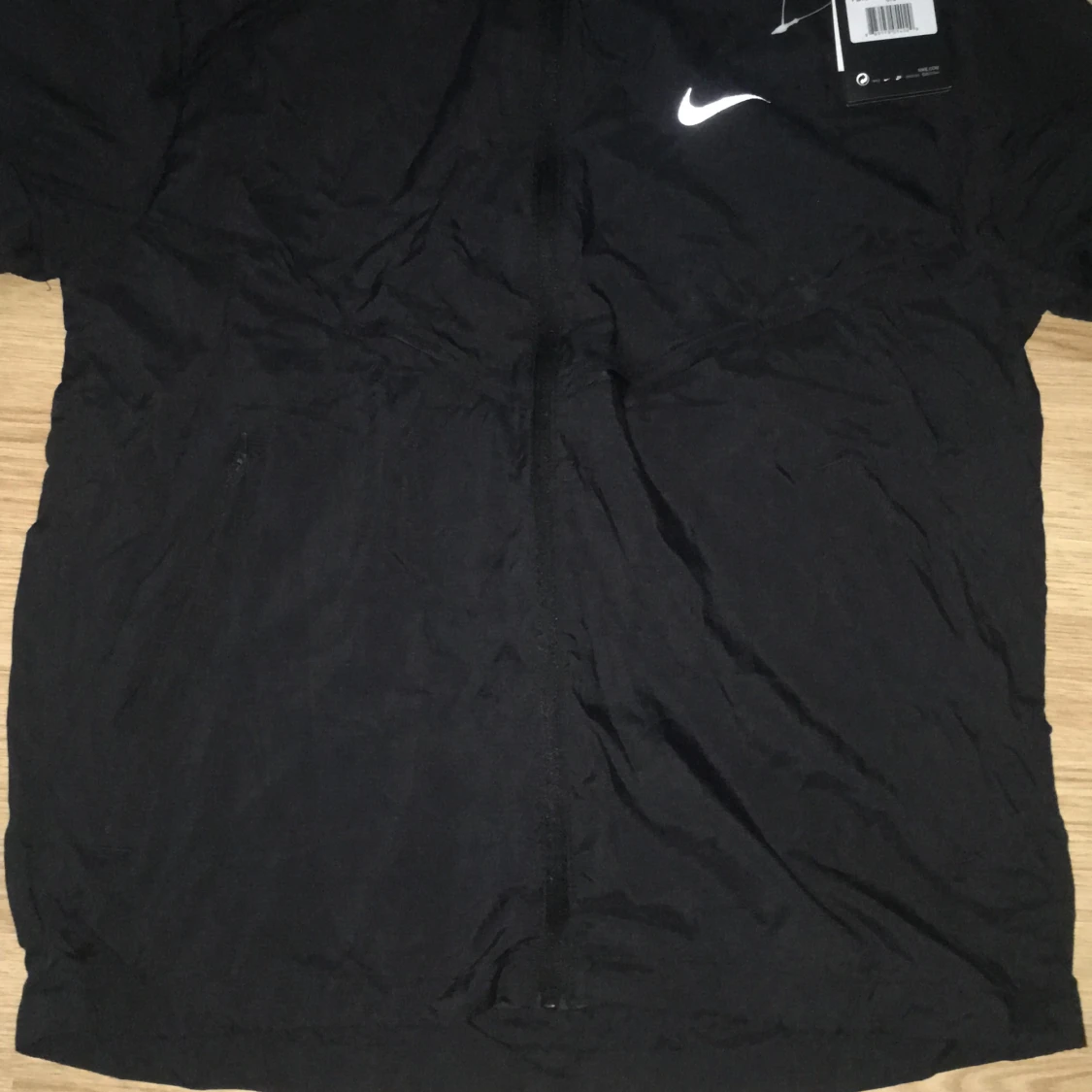 Svart Nike vindjacka med huva - 1