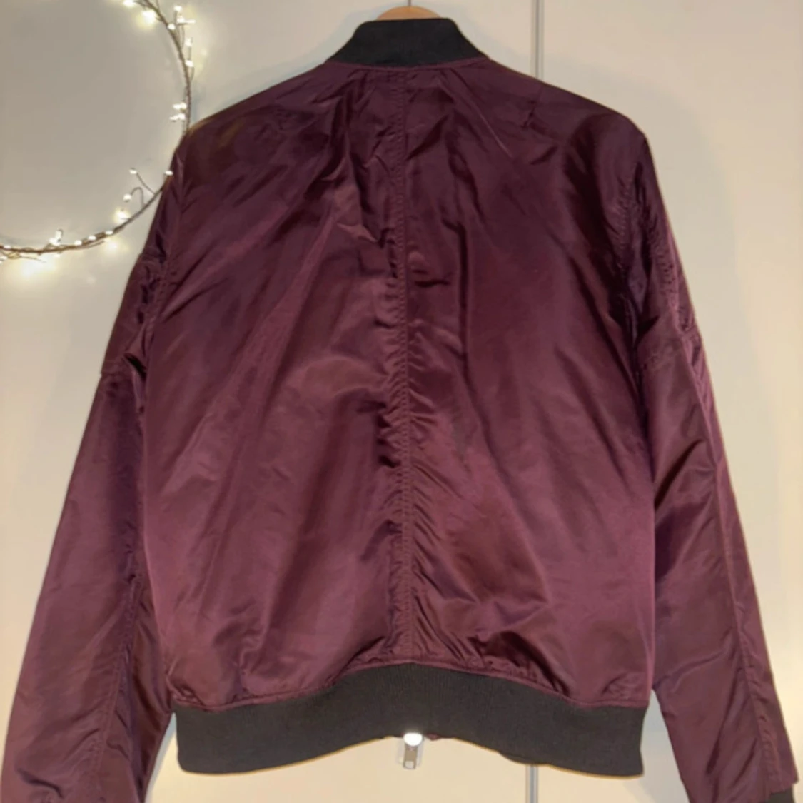Vinröd bomberjacka från Brixtol - 2
