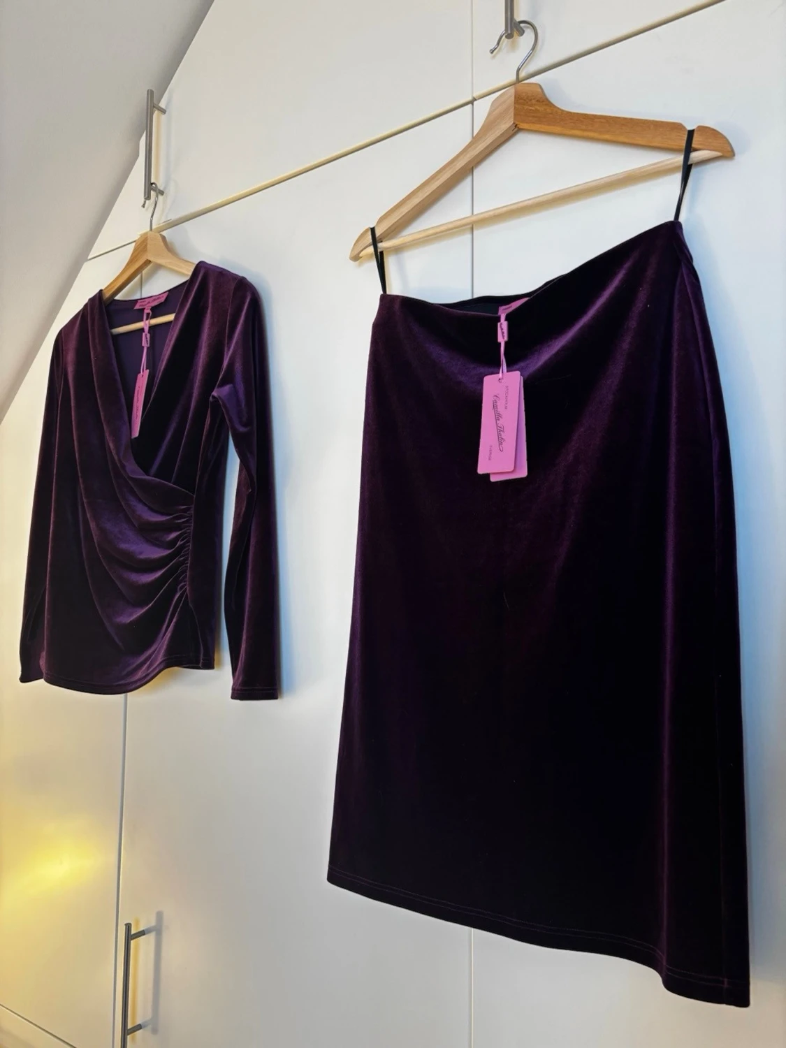 Nya oanvända lila sammetstop och kjol från Camilla Thulin storlek 38 - 4