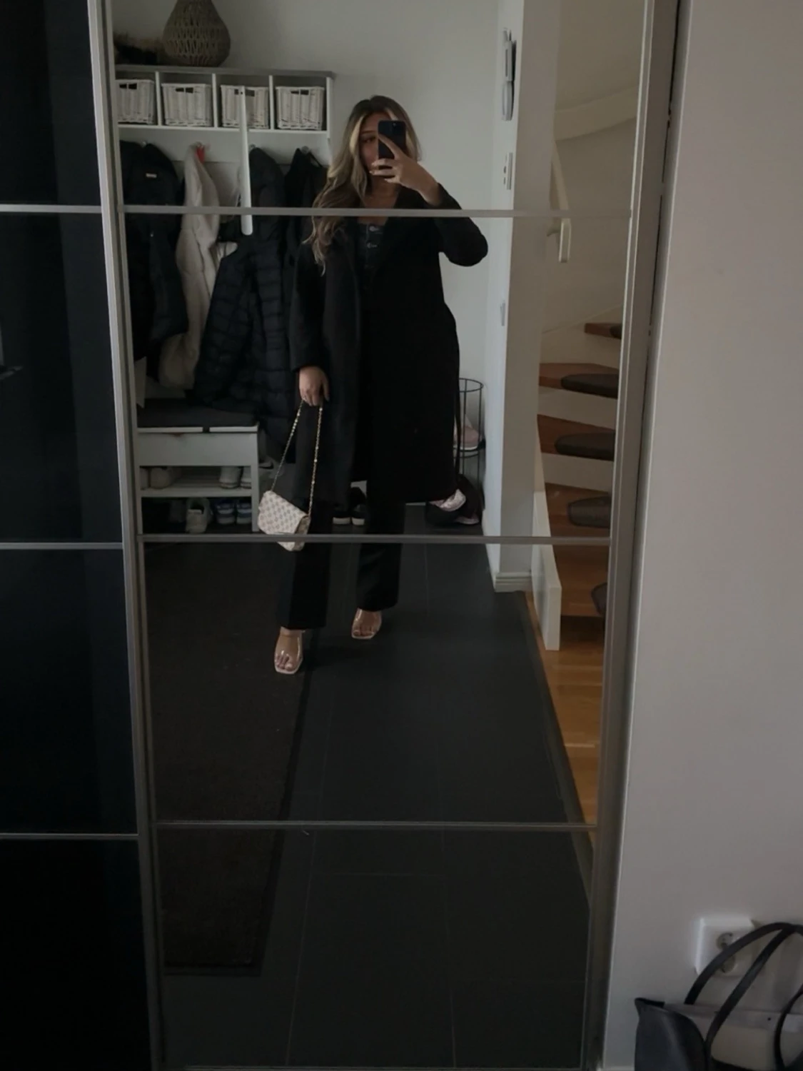 Svart kappa med skärp  - 2