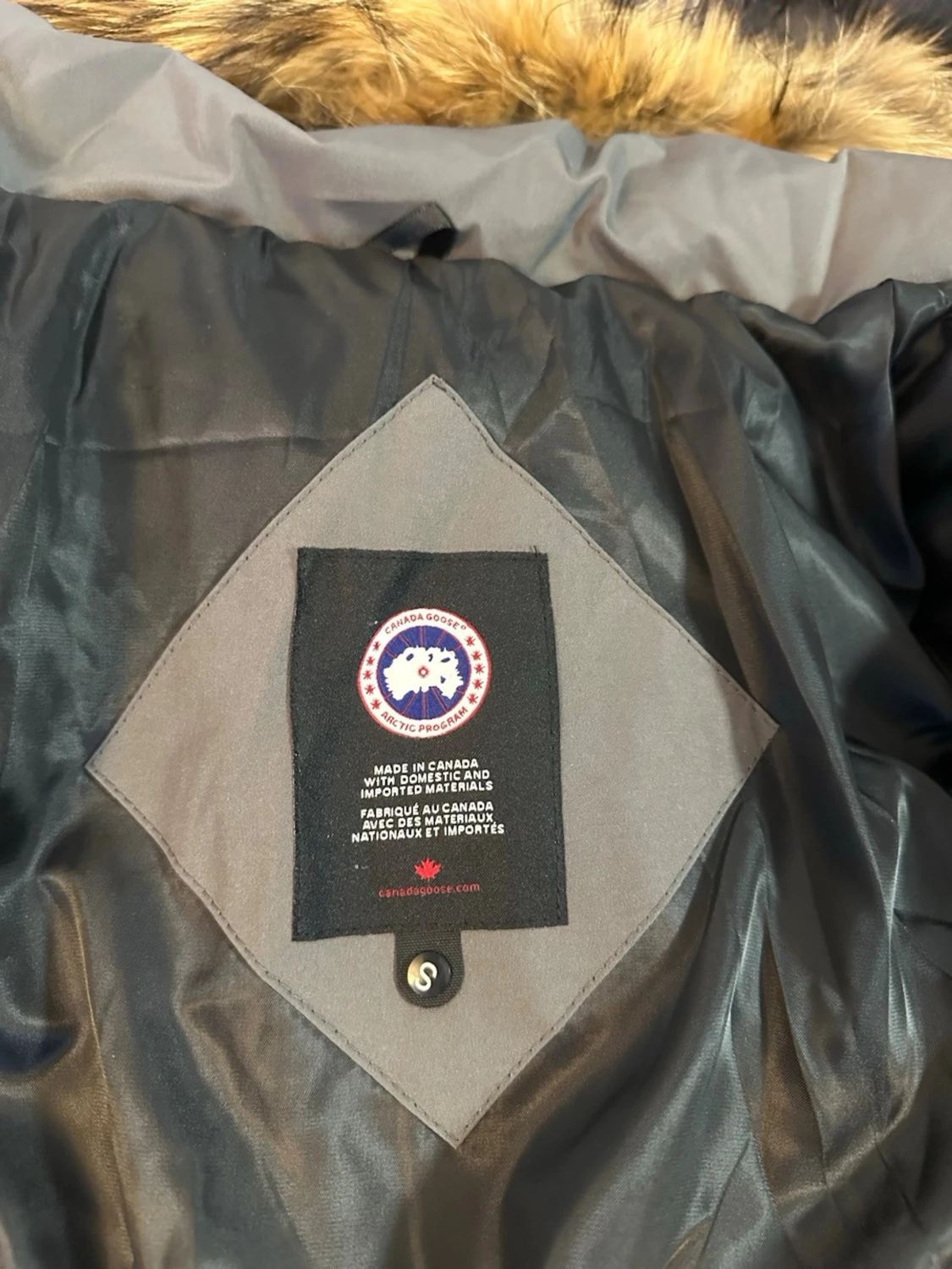 Grå Canada gosse jacka storlek S - 3