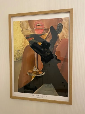 Poster - Poster från Merch Sweden av artbytindrazofi + ram i storlek 50x70. Bara postern är köpt för 499kr.