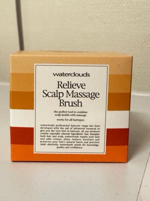 Skalpborste från waterclouds - Helt ny oöppnad i förpackning