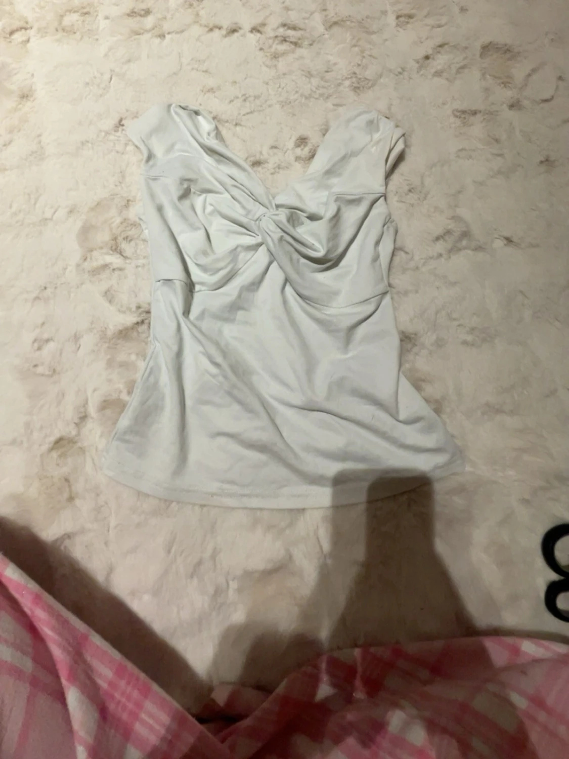 Vit omlott topp med twistad detalj - 3