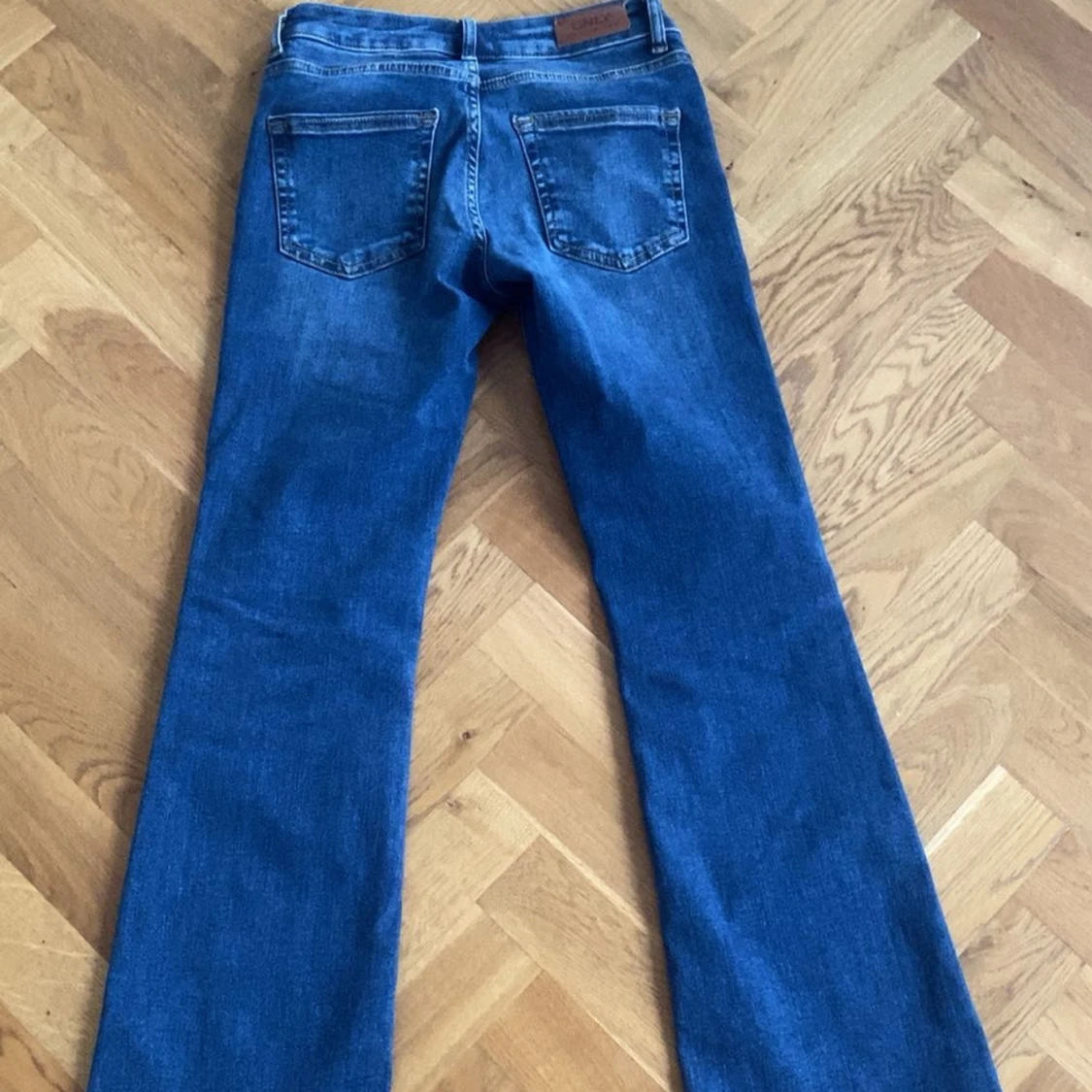 Blå bootcut jeans från ONLY - 2