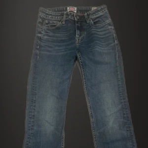 Crocker jeans - Crocker jeans riktigt feta i storlek 30, riktigt bra skick!!