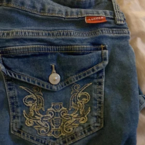 flare jeans - Fina jeans h&m populära 