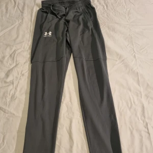 Under armour byxor  - Under armour byxor 