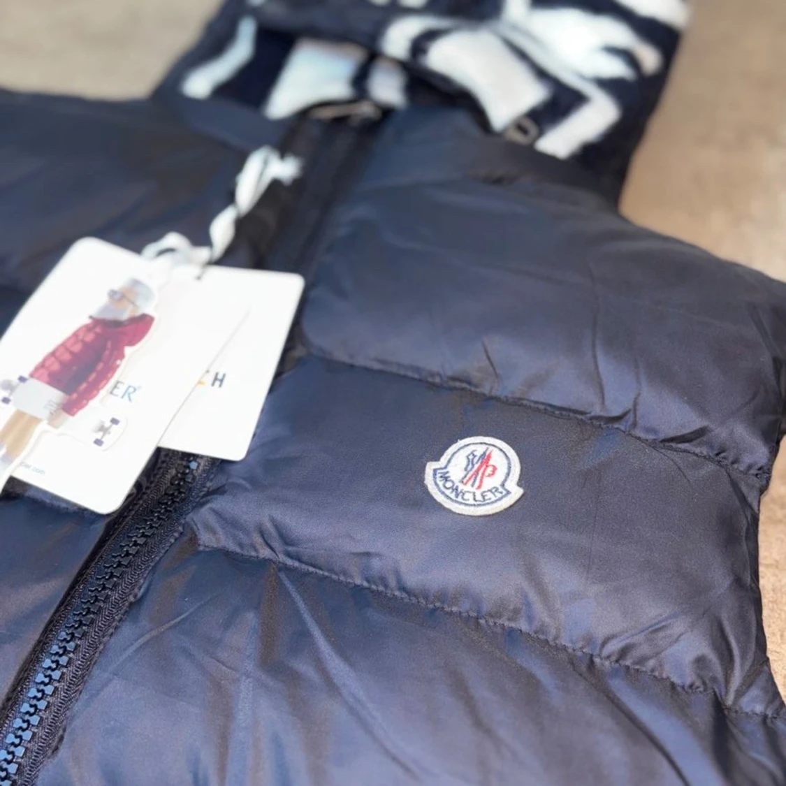  Moncler väst  - 1