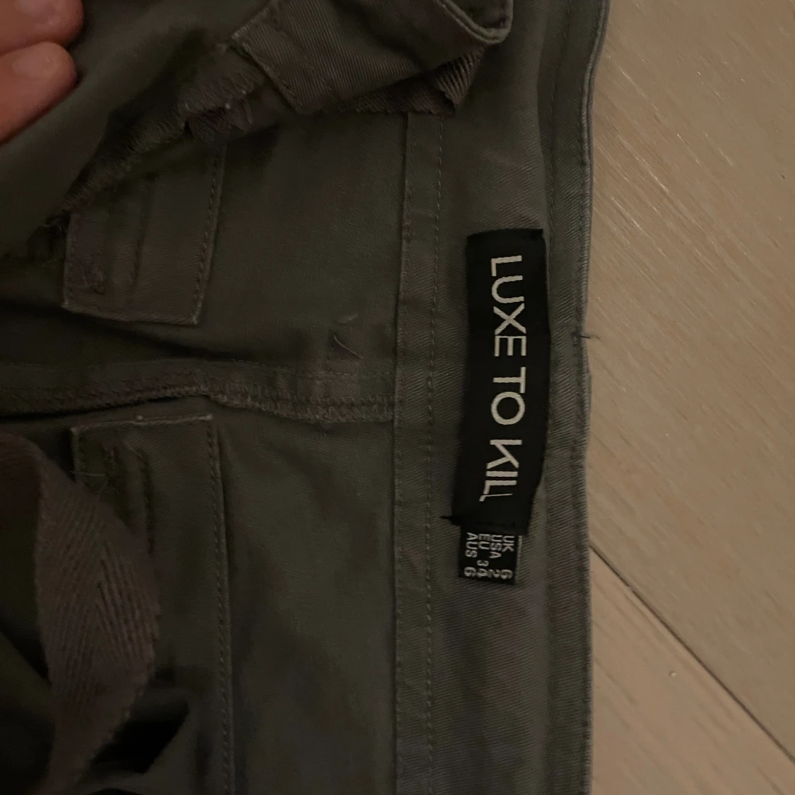 Grå cargopants från Luxe To Kill - 3