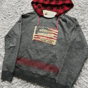 Ralph Lauren Denim And Supply Hoodie - Säljer en skön och unik Raffe Hoodie! | Mycket fint skick utan defekter! | Ställ gärna frågor innan du köper!
