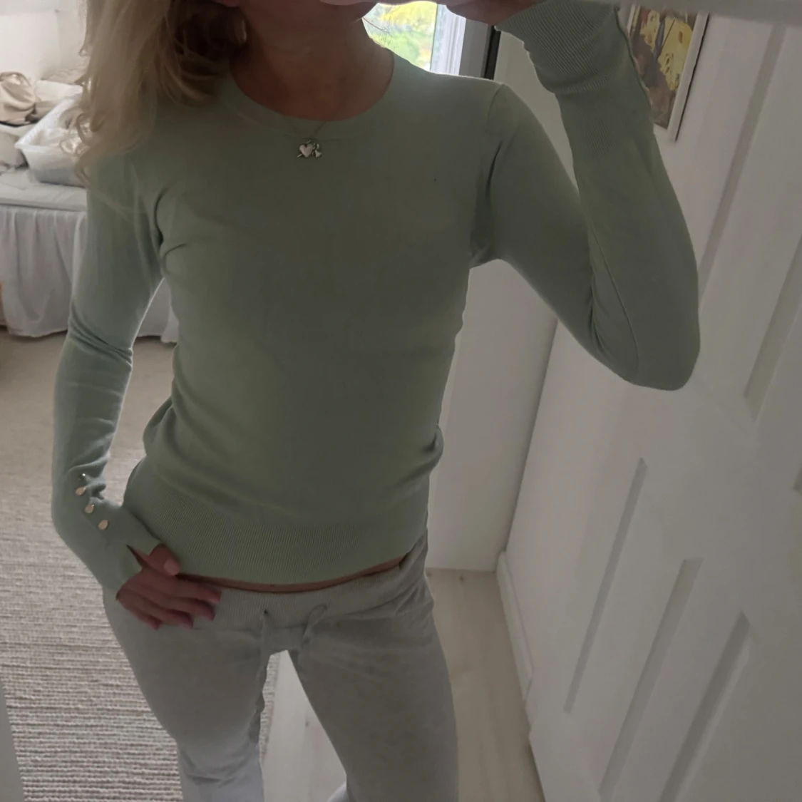 Ljusgrön stickad tröja med knappar - 3