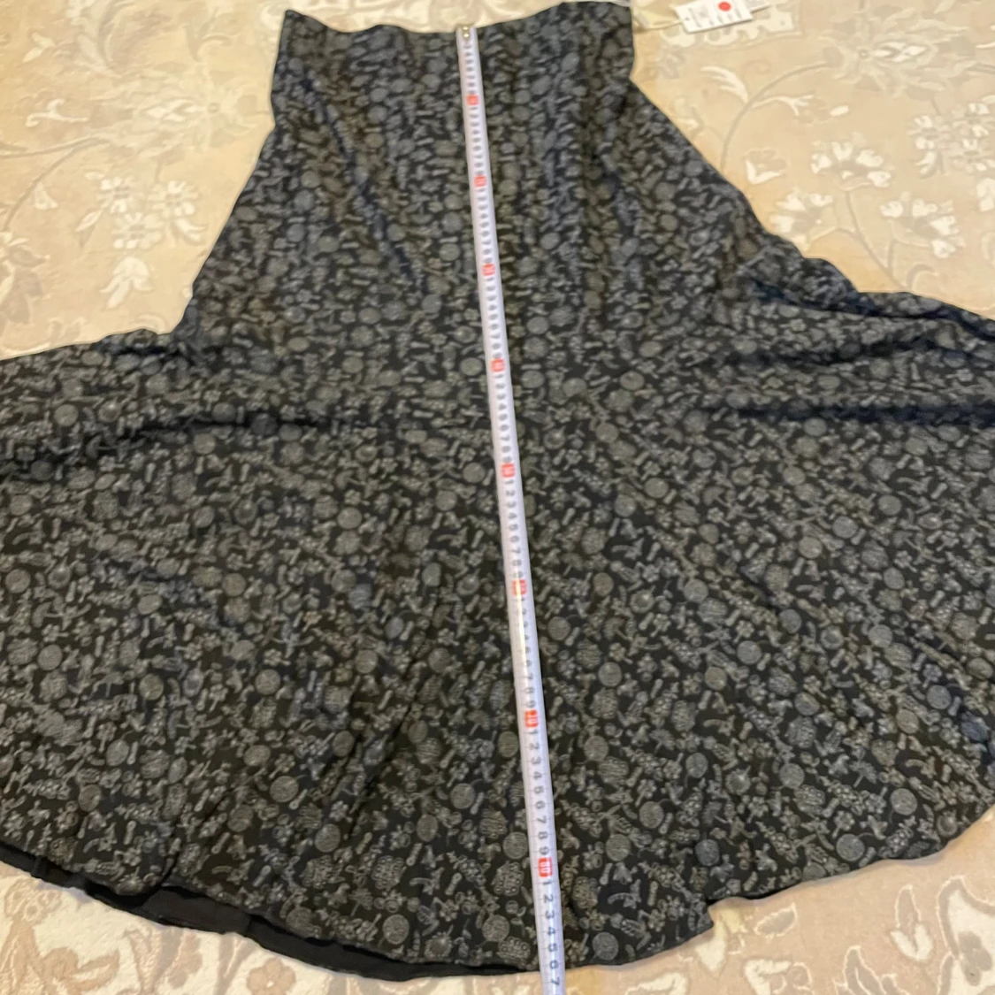 Svart långkjol med blommigt mönster YILING - 3