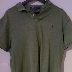 Polo Ralph Lauren pike - Storlek: XL men passar mer en L/M | Bra skick 7/10 | Pris: 250 kr ( inte fast ) | Kom privat för funderingar eller frågor! 