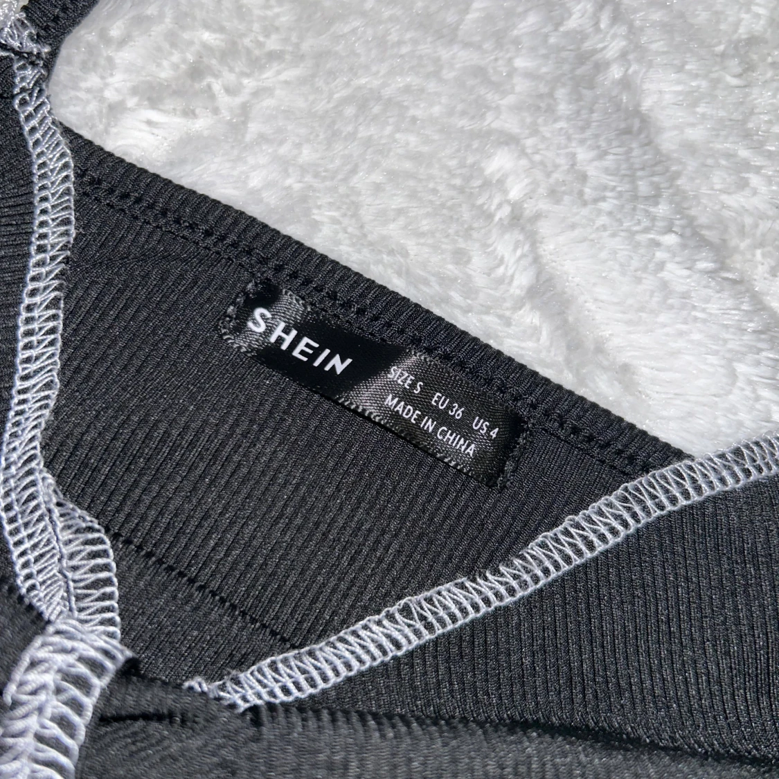 Svart kort klänning från SHEIN (S) - 2