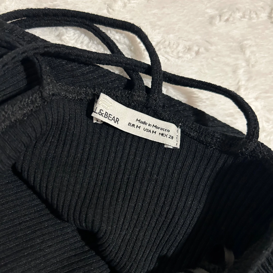 Svart ribbad body från Pull&Bear (M) - 2