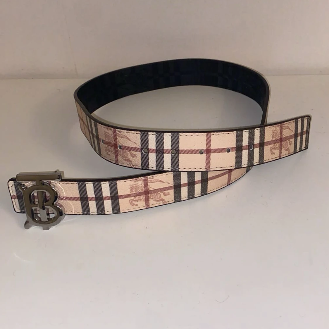 Burberry rutigt bälte med B-spänne - 1