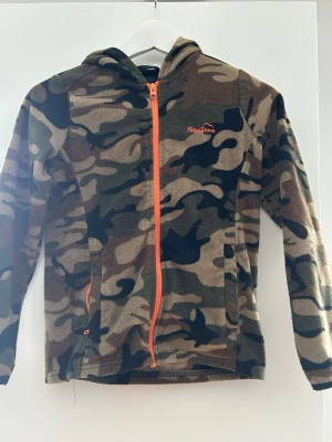 Fleece  - Military pattern fleece. Brand Peter Storm 