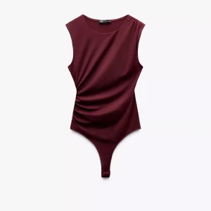 Vinröd body - Snygg vinröd body från Zara 