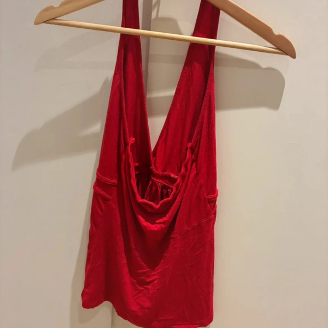 Röd halterneck topp - 1