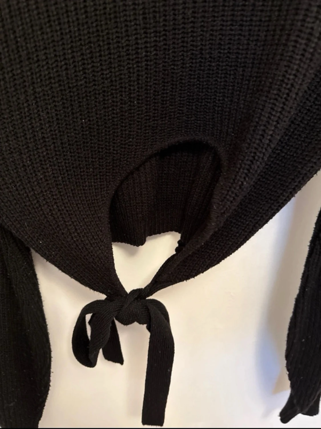Svart croppad stickad tröja med knyt - 3