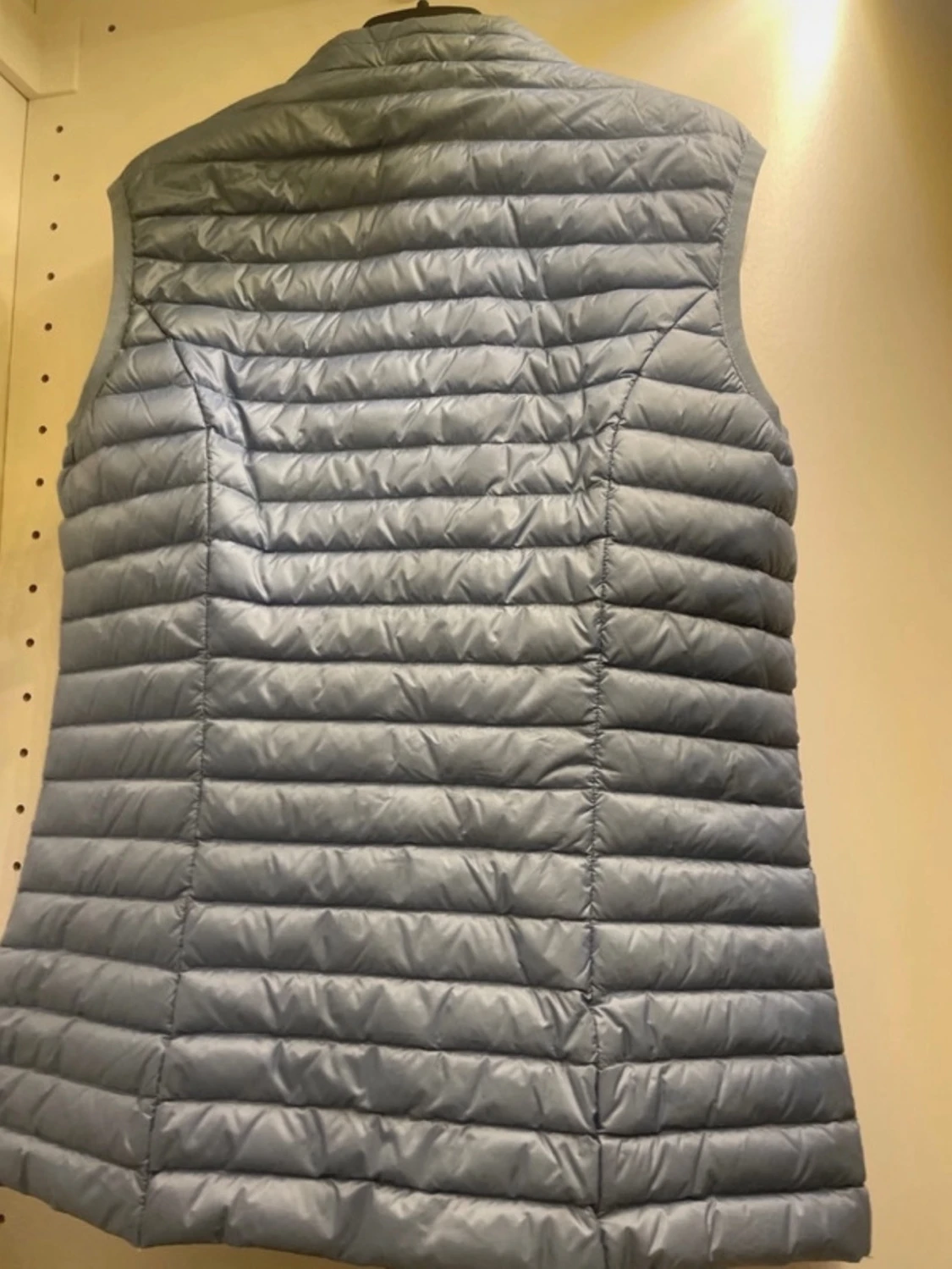 Ljusgrå dunväst från JOTT - 1