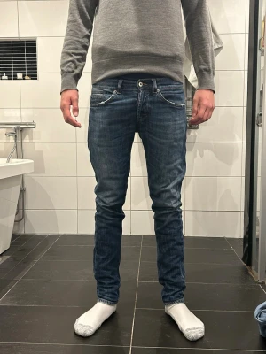 Dondup jeans George  - Storlek 32 kan passa 31, mycket bra skick.