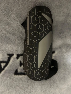 Benskydd - Jag säljer dom för att jag har andra priset kan diskuteras💞