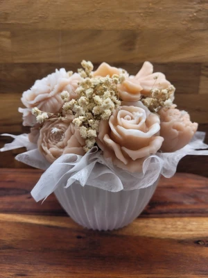 Mini ljusbuketter - Mini bukett blommer av ljus samt en handgjord kruka finns i all färger samt doft