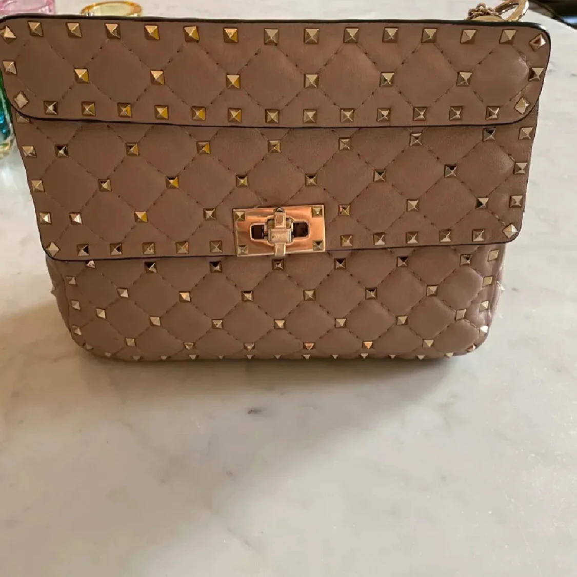 Beige valentino väska