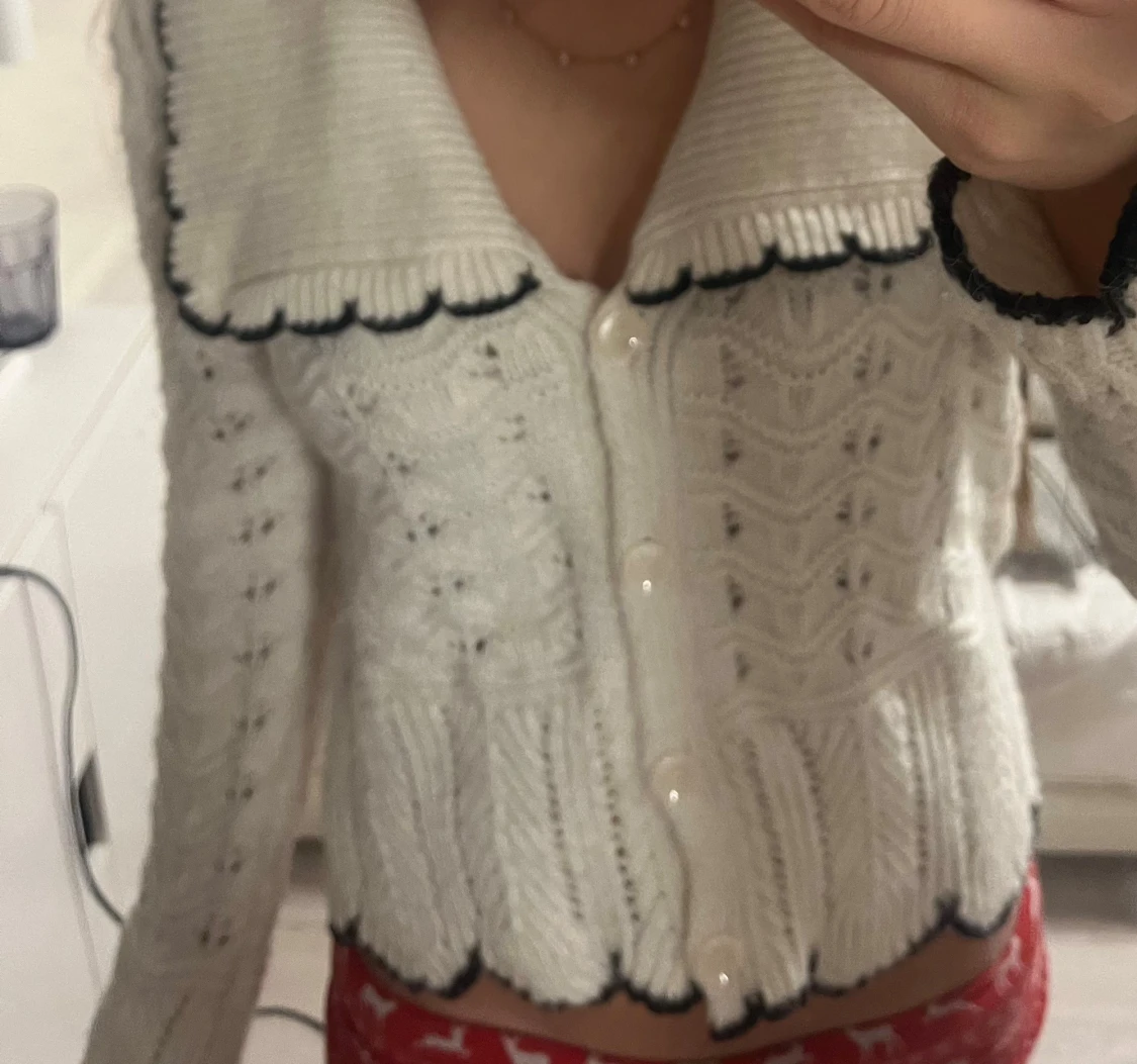Stickad kofta - 1