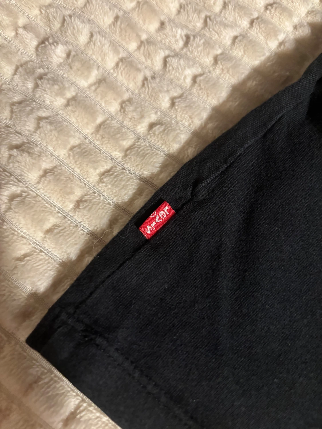 Svart Levi's t-shirt med glittertryck - 4