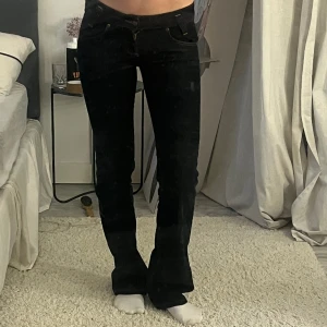 Lågmidjade lee jeans  - Superfina från lee, väldigt bra skick! 💋