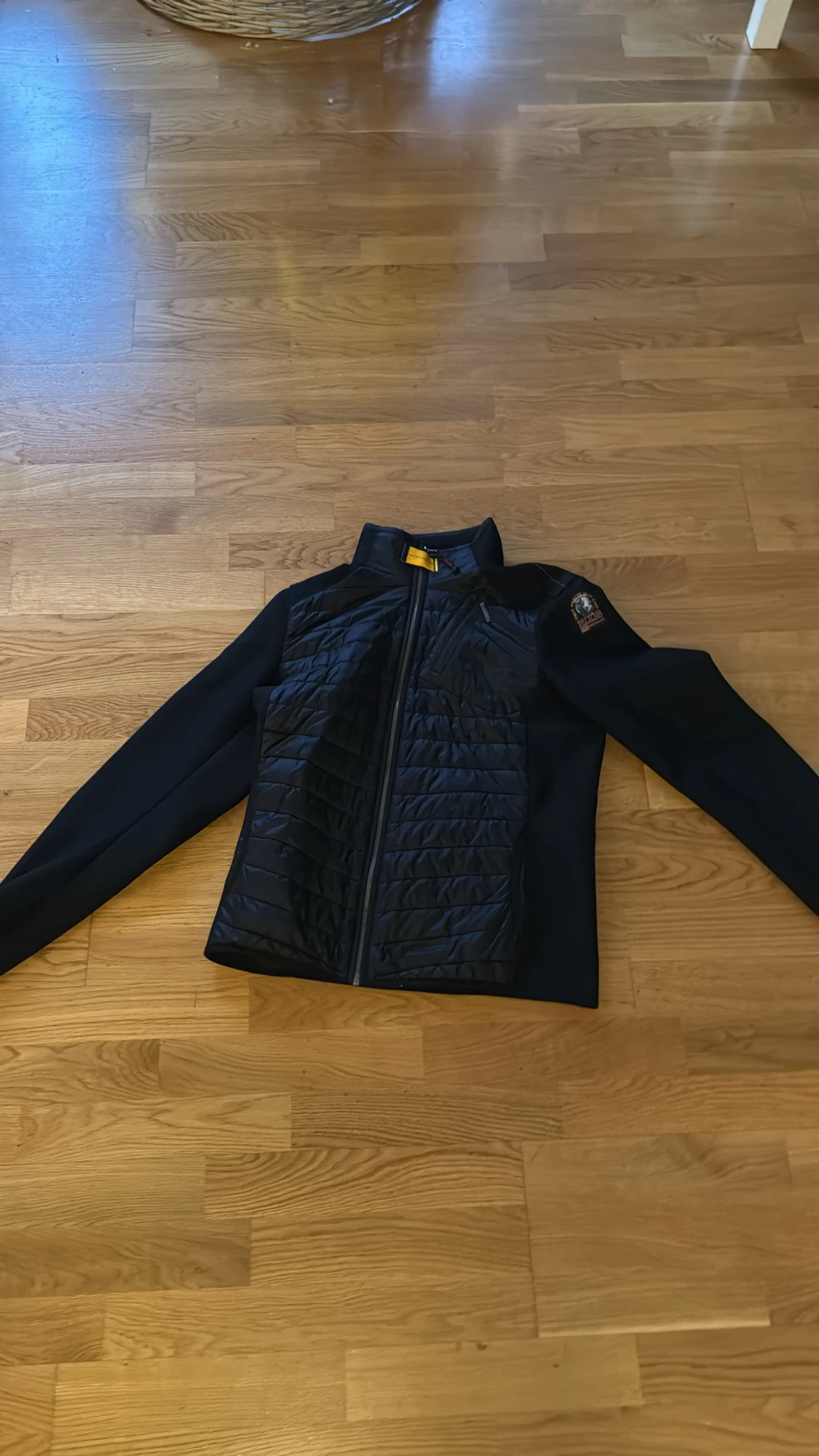 Svart cardigan jacka från Parajumpers