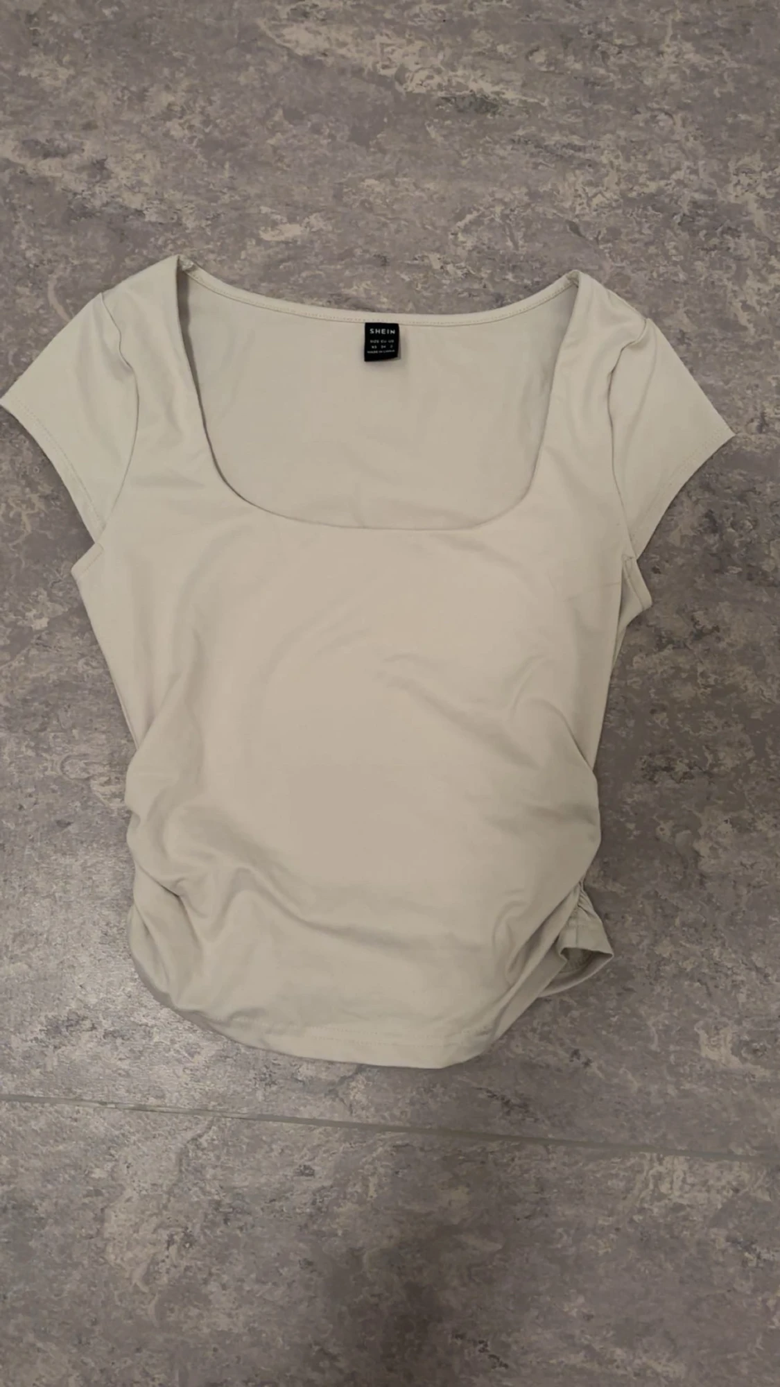 Beige topp med fyrkantig ringning Shein