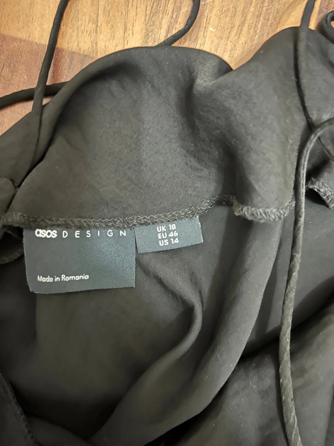 Svart långklänning från ASOS DESIGN - 3