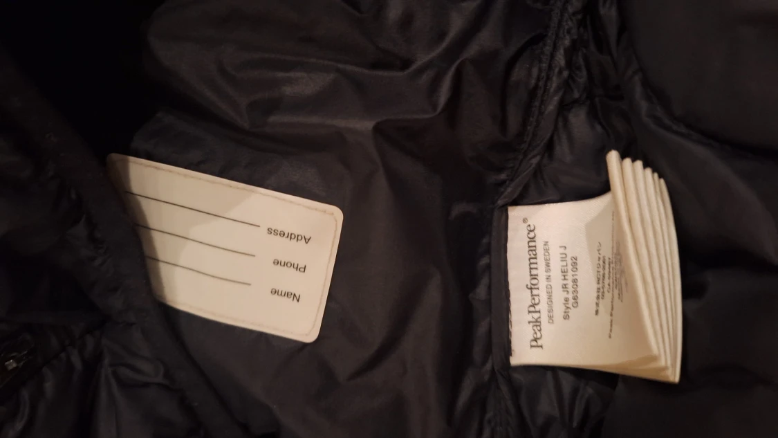 Svart dunjacka Peak Performance 140 - 4